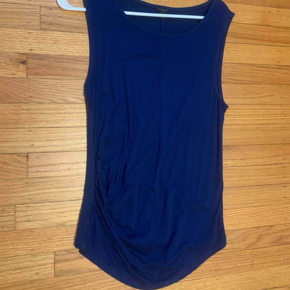 Ann Taylor dressy tank with cinched right side in blue size small.